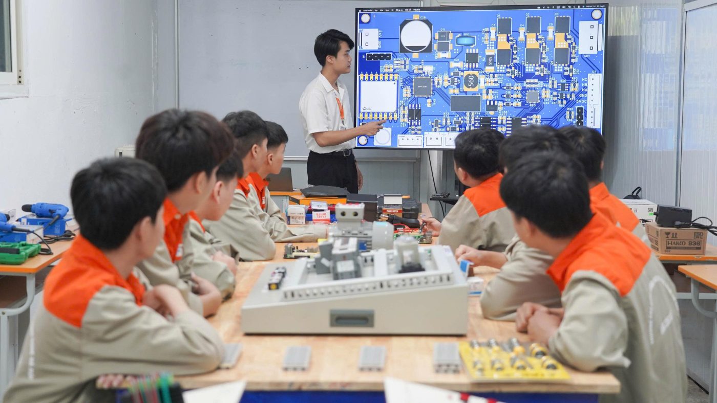 Kiểm soát năng lượng bằng IoT